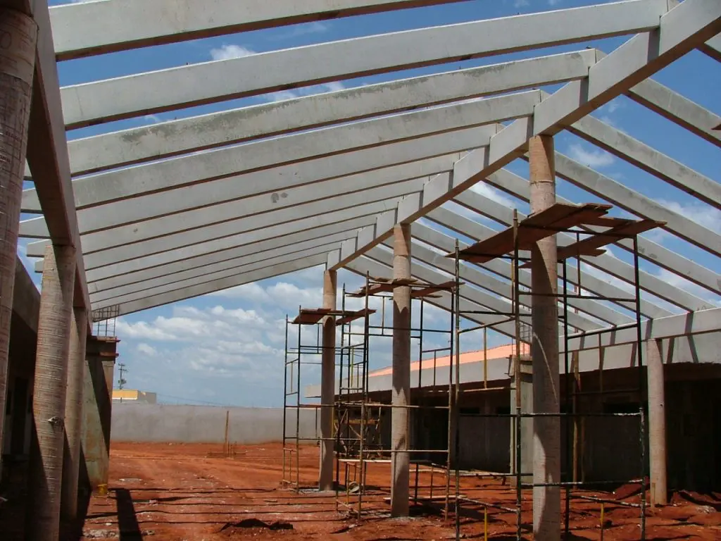 engeba-engenharia-pre-moldados-projeto-pilar-do-sul-sp-interior-obra-bndes-construçao-edificio-multipavimento-cobertura-fechamento-fundaçao-pre-fabricado-edificio-garagem-infraestrutura-industrial-terca-concreto-viga-t-cobertura-calha-escada-laje-estrutura-Pre-fabricado FNDE (2)